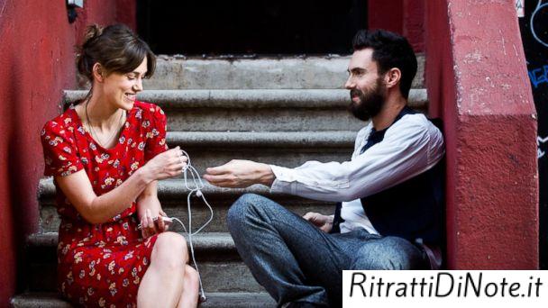 Keira Knightley e Adam Levine in "Begin Again"