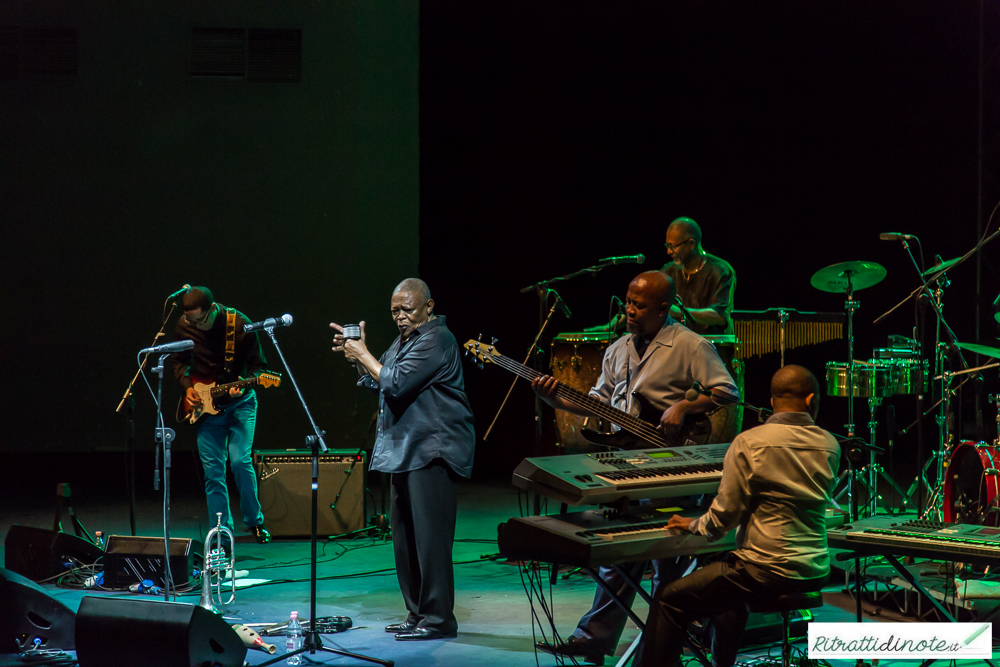 Hugh Masekela & band @ Teatro Mediterraneo Ph Luigi Maffettone