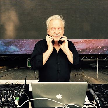 Giorgio Moroder ( scatto presente sulla pagina Facebook dell'artista)