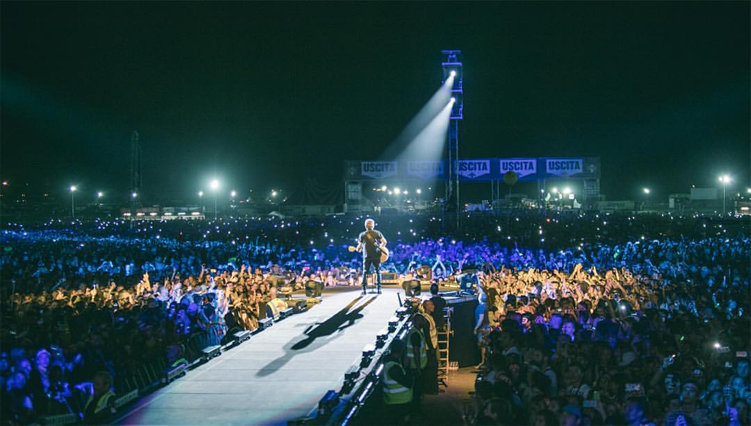 Ligabue live @ Campovolo (scatto pubblicato sulla pagina Facebook dell'artista)