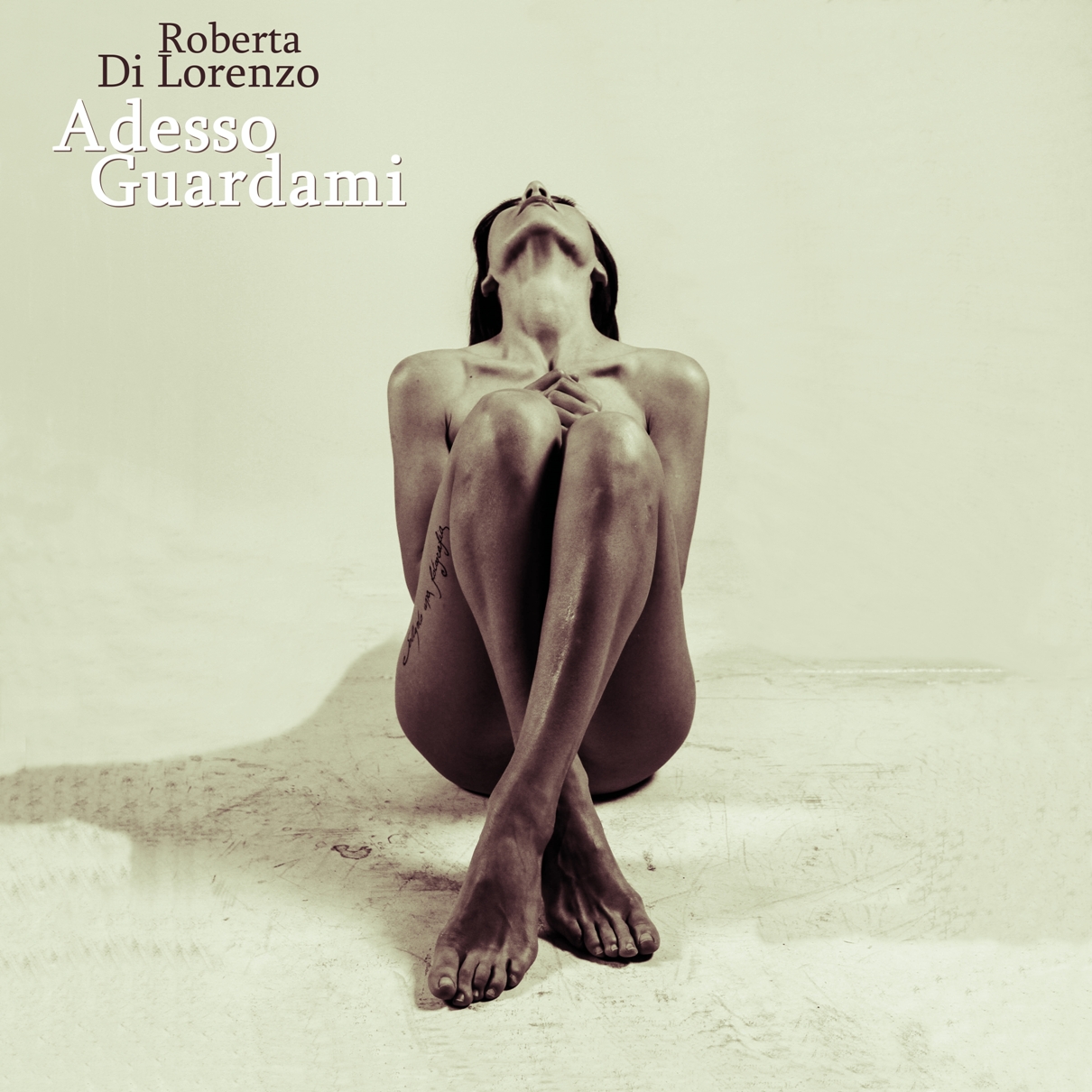 COPERTINA ALBUM ADESSO GUARDAMI (1)
