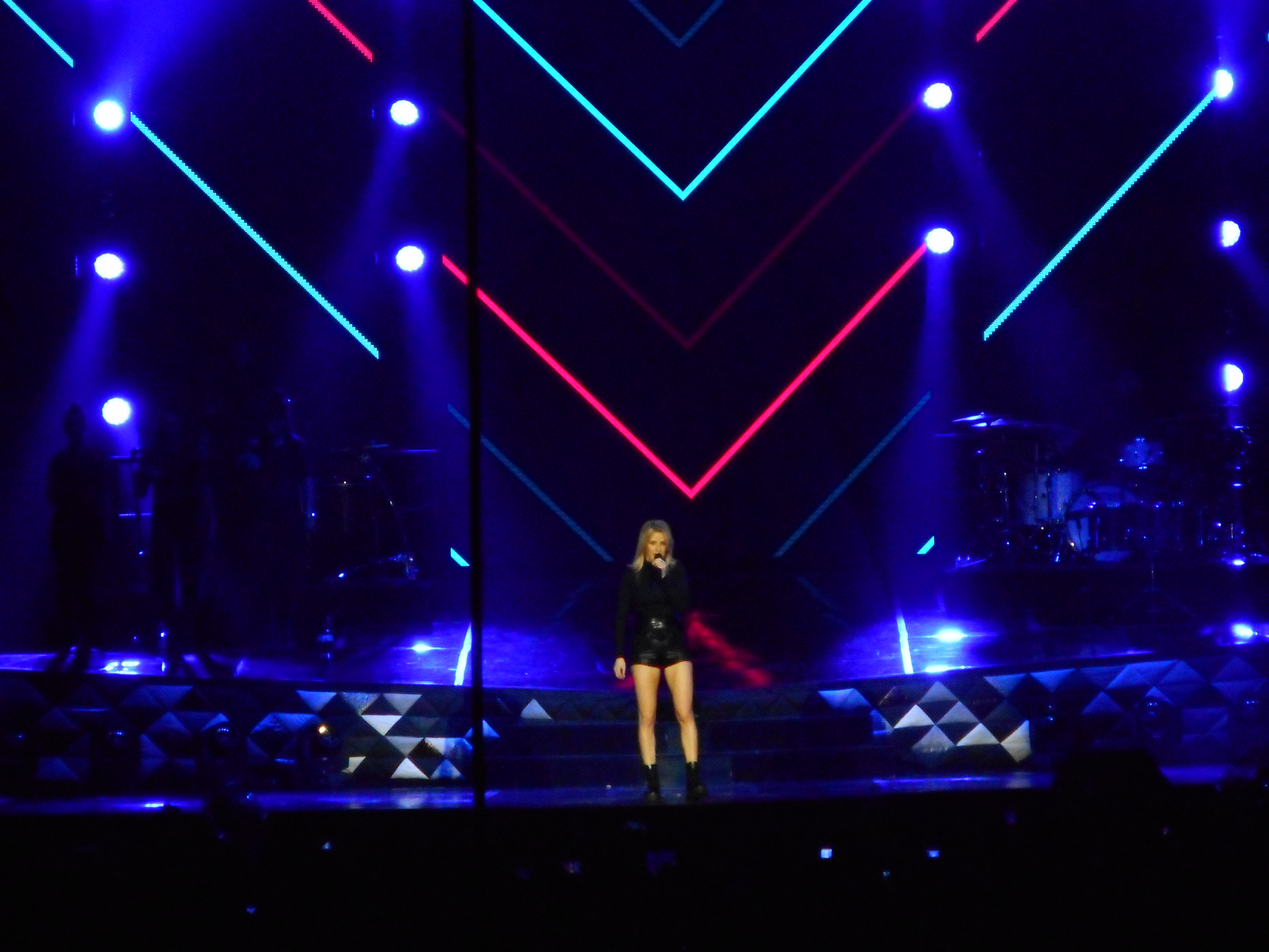 Ellie Gulding live @Mediolanum Forum -Milano